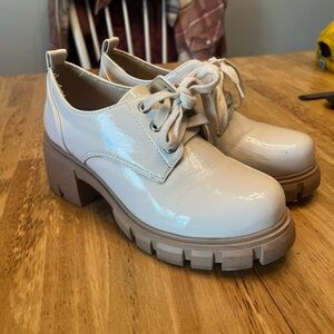 Cream & Tan Platform Oxford Shoes